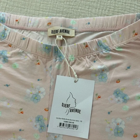 NWT Djerf Avenue 🌸SHORTS🌸 - Picture 7 of 9